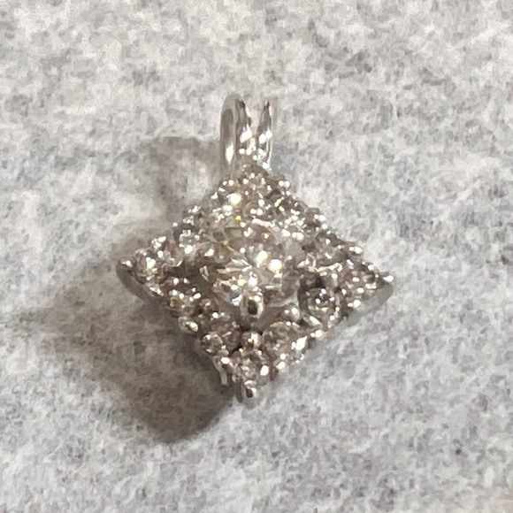 14k white gold charm - Picture 3 of 3